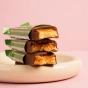 Barebells Protein Bar Banana Caramel Lifestyle